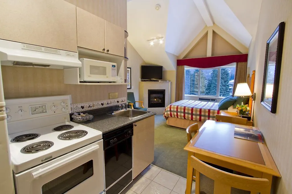 Pinnacle Hotel Whistler Canada