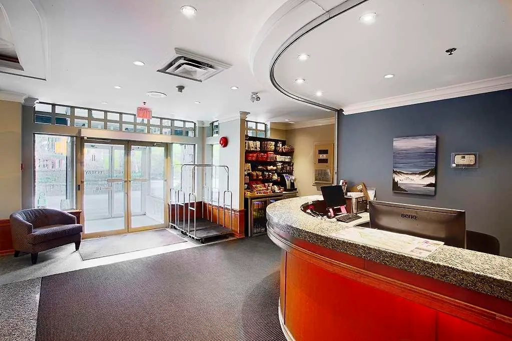 Pinnacle Hotel Whistler