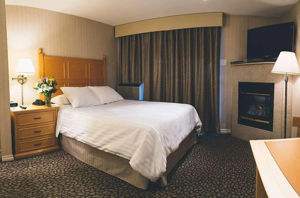 Pinnacle Hotel Whistler 3*,  Kanada