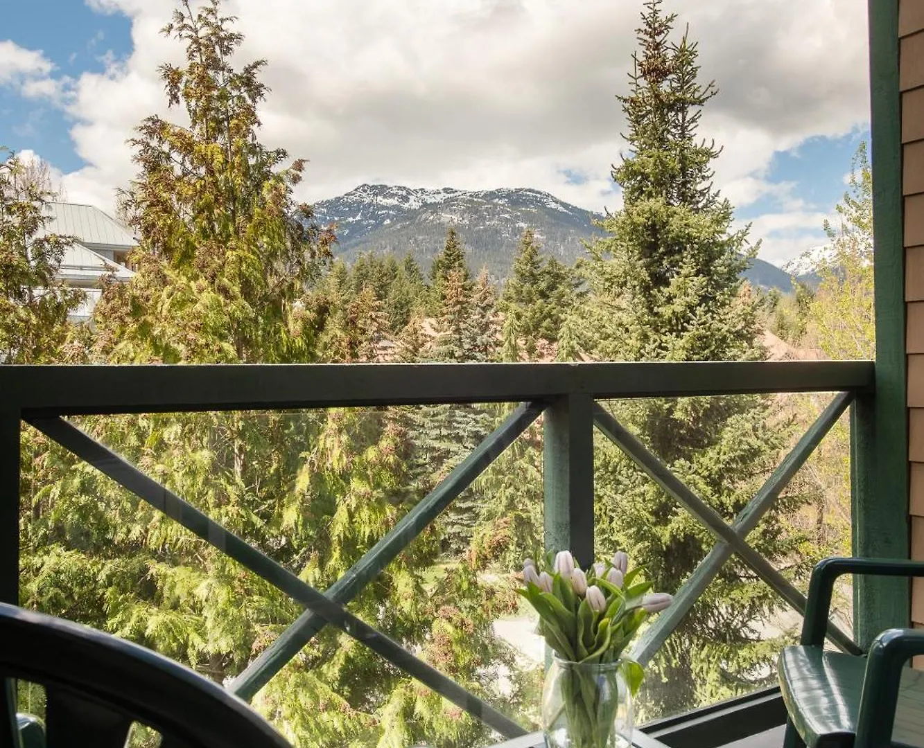 Pinnacle Hotel Whistler