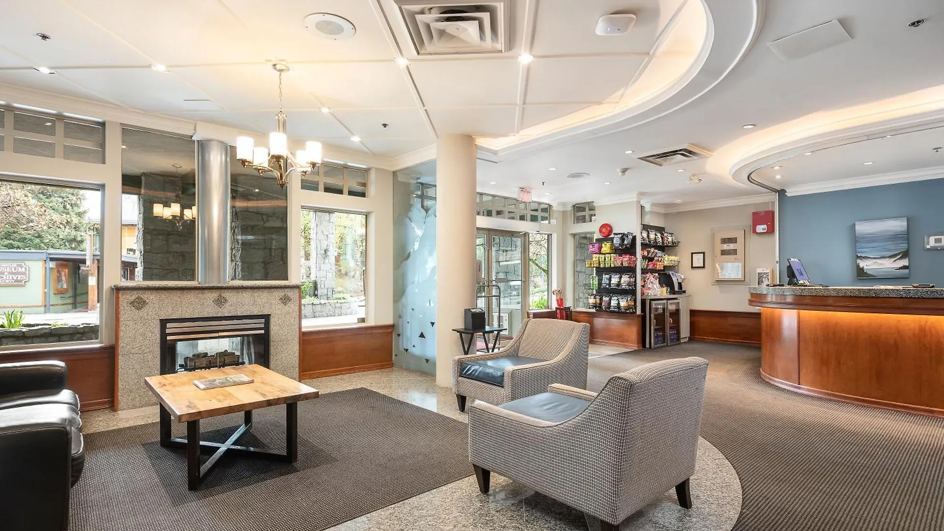 Pinnacle Hotel Whistler