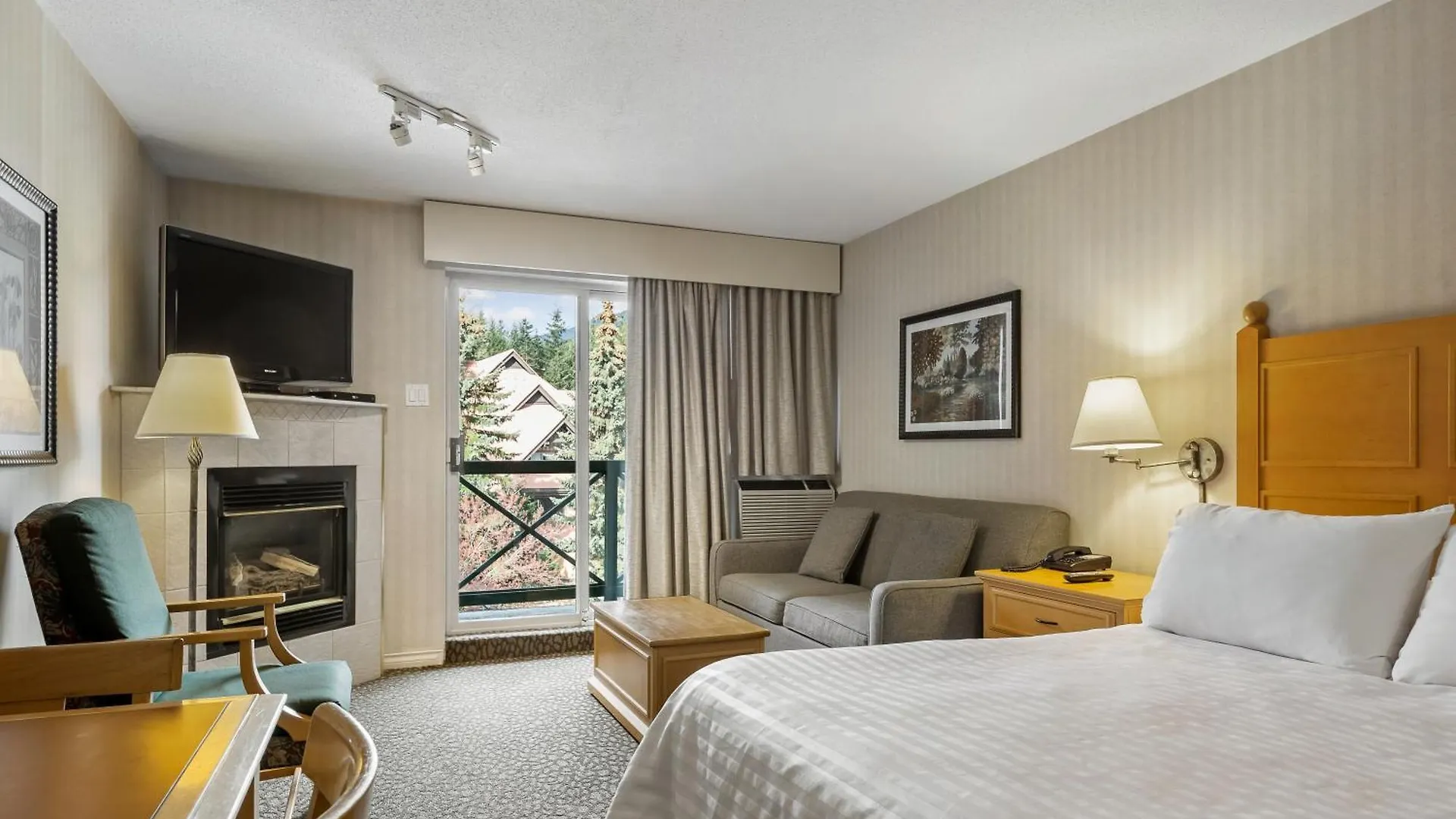 Pinnacle Hotel Whistler 3*,  Kanada