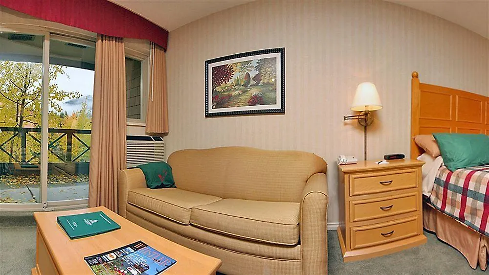 Pinnacle Hotel Whistler