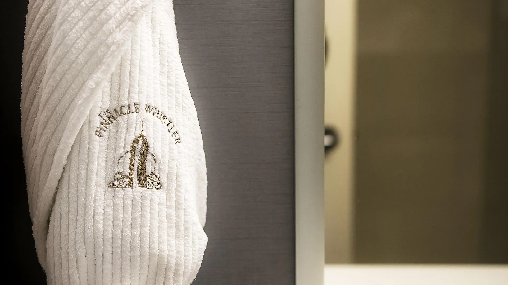 Pinnacle Hotel Whistler