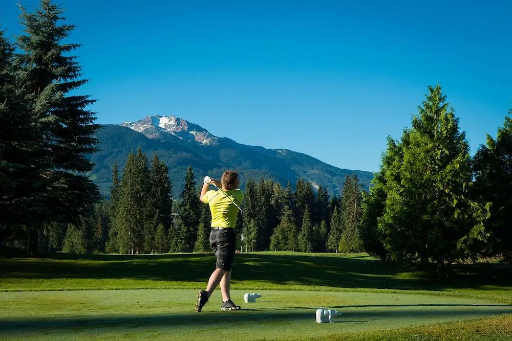 Pinnacle Hotel Whistler