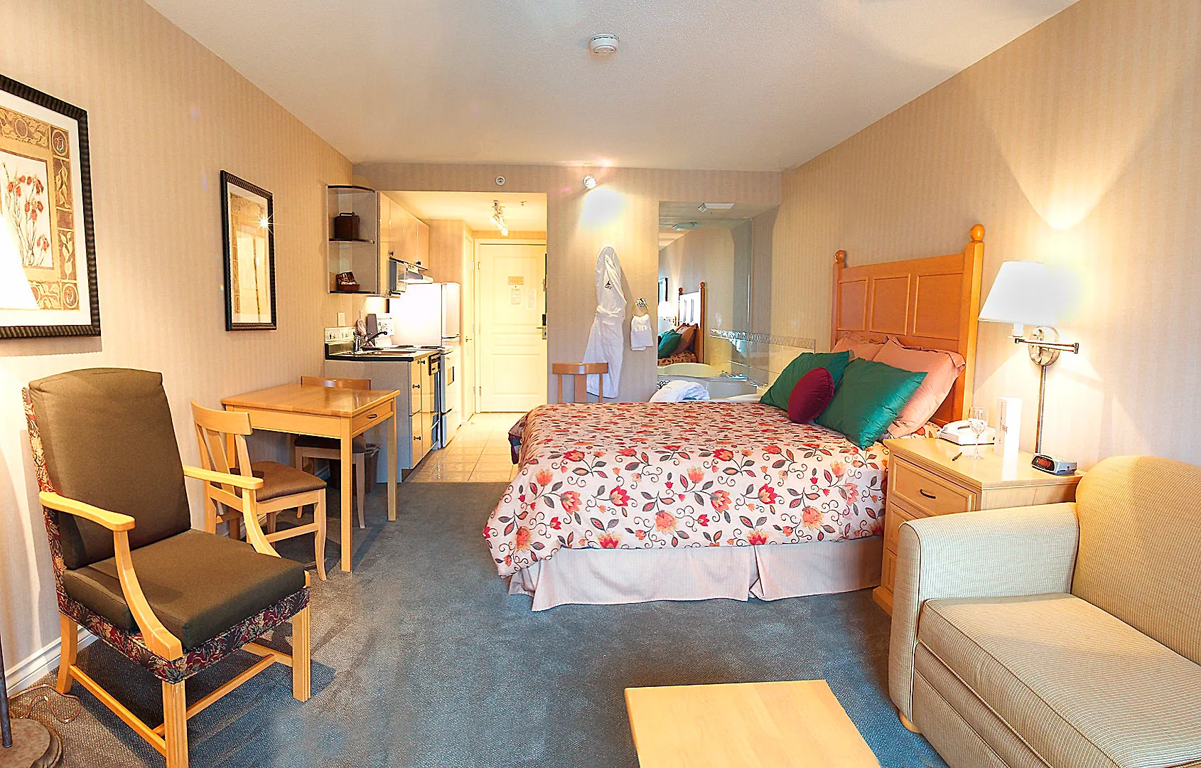 Pinnacle Hotel Whistler